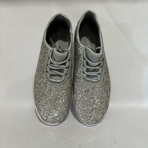 Her Style Sparkly Silver Women’s Shoes
